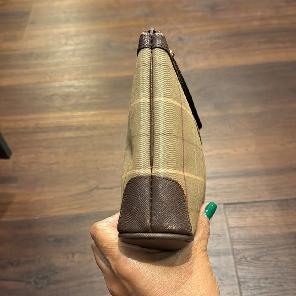 Burberrys Pre owned vintage Toiletry/Wristlet  Bag in Coated Canvas/Leather Trim - Picture 3 of 11